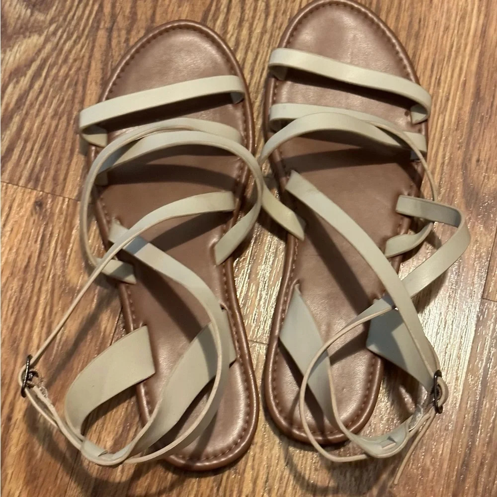 strappy sandals for women - Picture 2 of 4